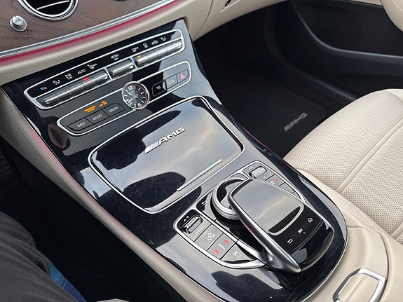 Mercedes-Benz E63 26 of 30