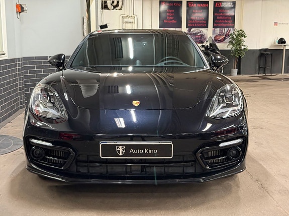Porsche Panamera 4 3 of 5