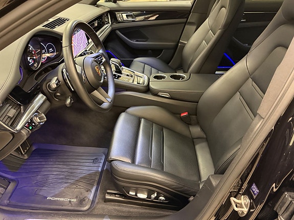 Porsche Panamera 4 8 of 18
