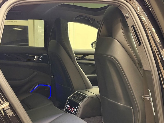 Porsche Panamera 4 18 of 18