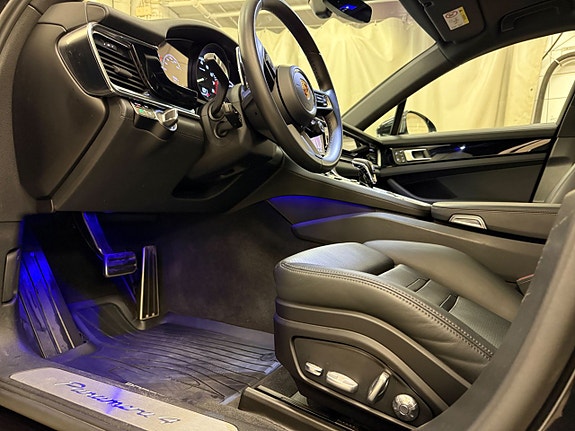 Porsche Panamera 4 9 of 18