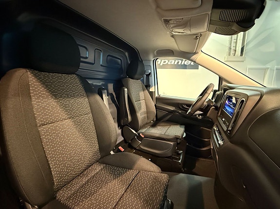 Mercedes-Benz eVito 112 9 of 14
