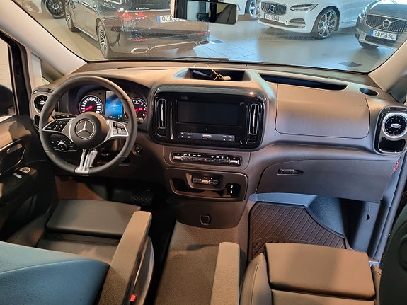 Mercedes-Benz Vito 108 8 of 10