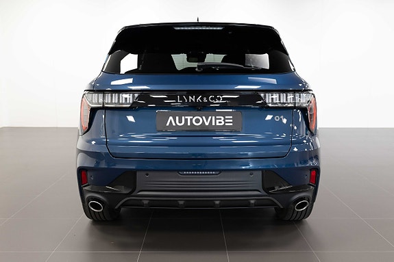 Lynk & Co 01 6 of 30