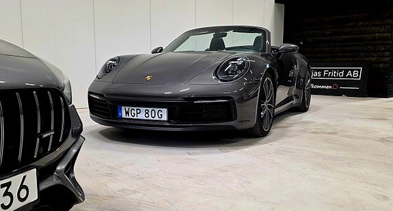 Porsche 911 4 of 5