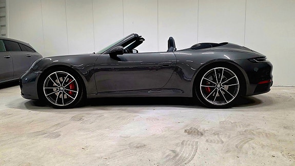 Porsche 911 2 of 5