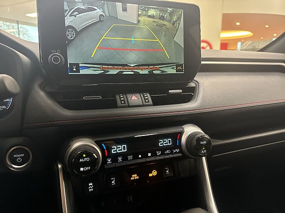 Toyota RAV4 22 of 22