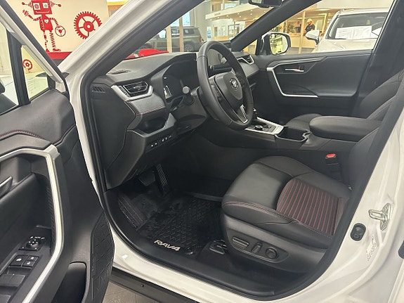 Toyota RAV4 15 of 22