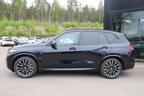 BMW X5 4 of 5