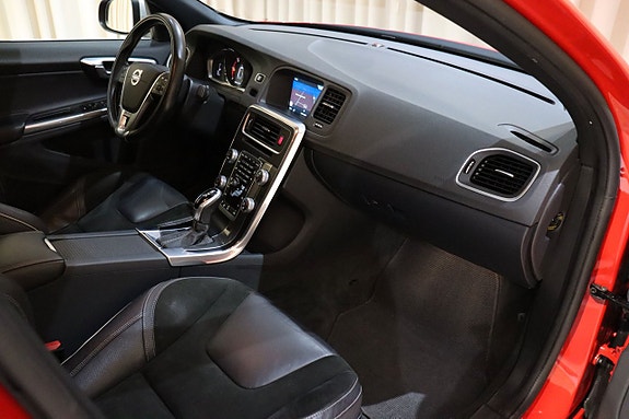 Volvo S60 24 of 26