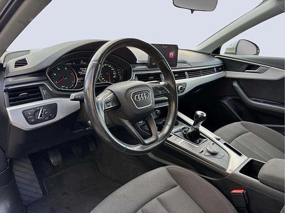 Audi A4 9 of 18