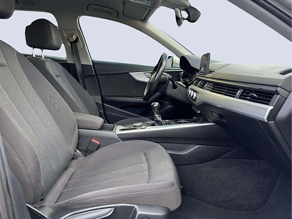 Audi A4 17 of 18