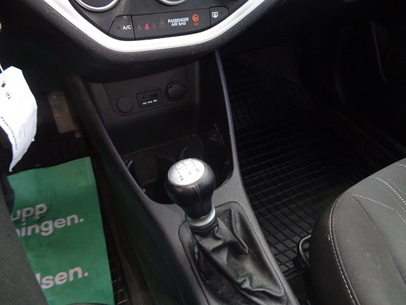 Kia Picanto 21 of 30