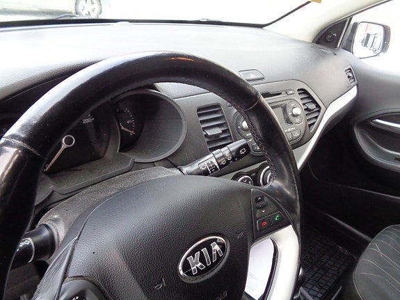 Kia Picanto 29 of 30