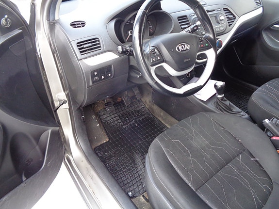 Kia Picanto 28 of 30