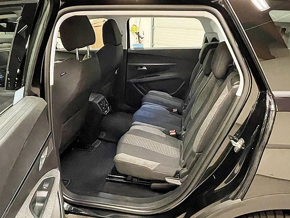 Peugeot 5008 5 of 5