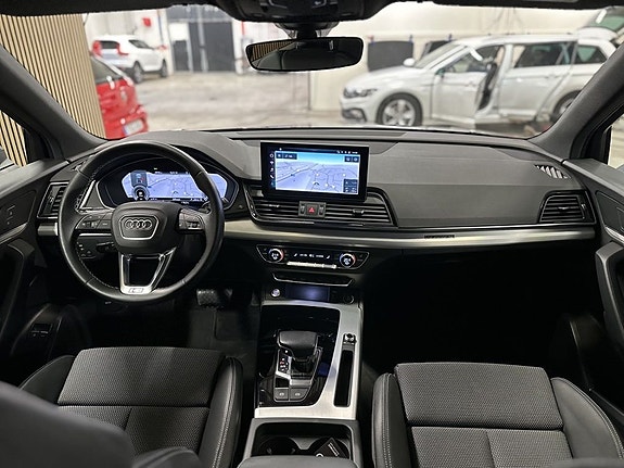 Audi Q5 6 of 8