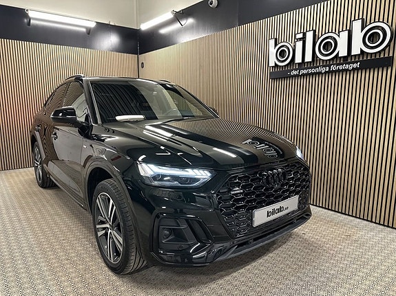 Audi Q5 2 of 5