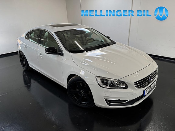 Volvo S60 2 of 5