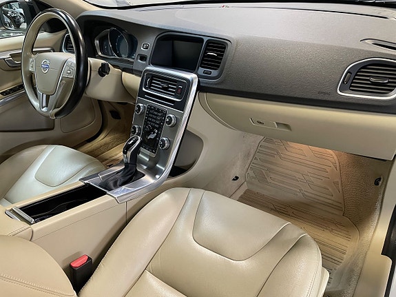 Volvo S60 9 of 24