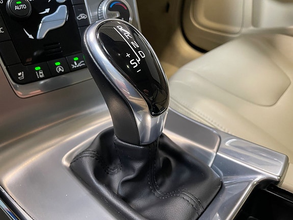 Volvo S60 20 of 24