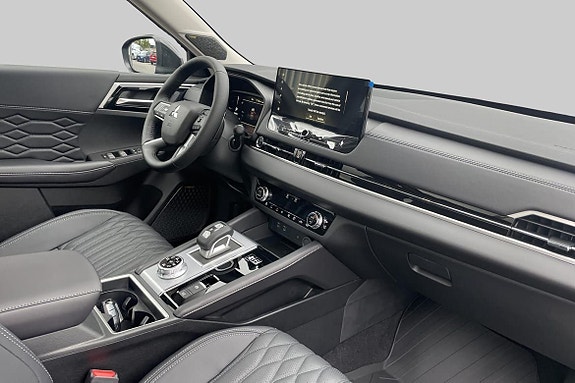 Mitsubishi Outlander 4 of 5