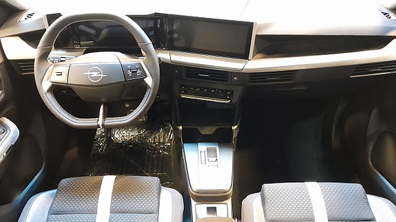 Opel Frontera 11 of 17