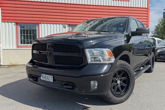 Dodge RAM 1500 2 of 20