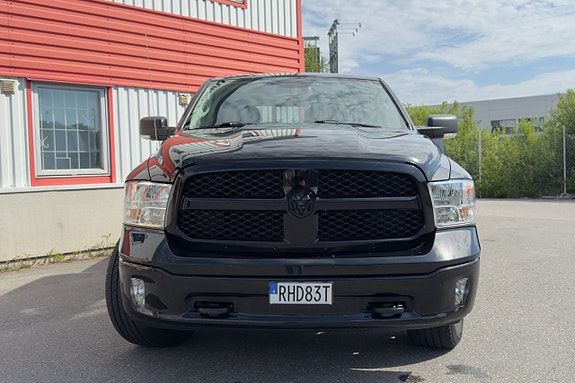 Dodge RAM 1500 3 of 20