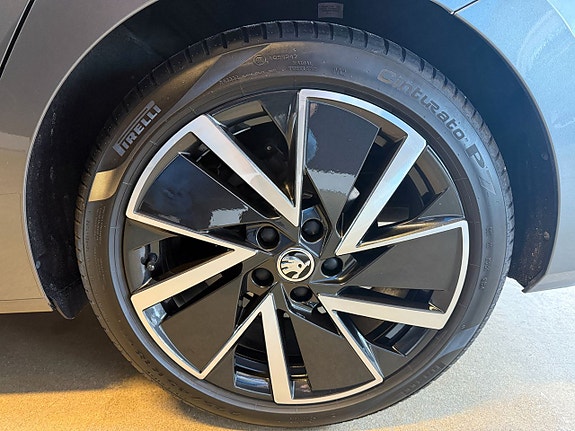 Skoda Octavia 16 of 23