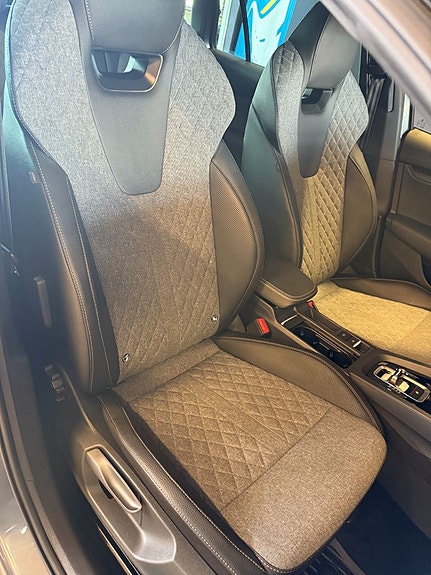 Skoda Octavia 12 of 23