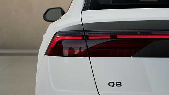 Audi Q8 6 of 11