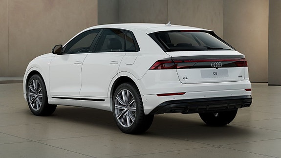 Audi Q8 5 of 11