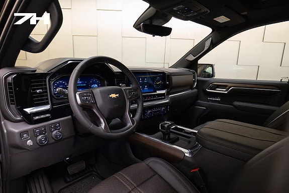 Chevrolet Silverado 1500 13 of 30