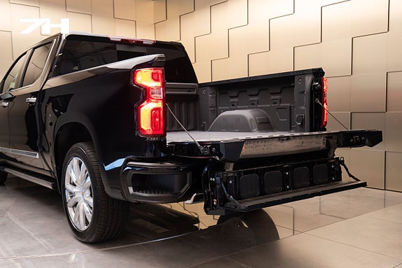 Chevrolet Silverado 1500 12 of 30