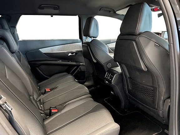 Peugeot 5008 14 of 21