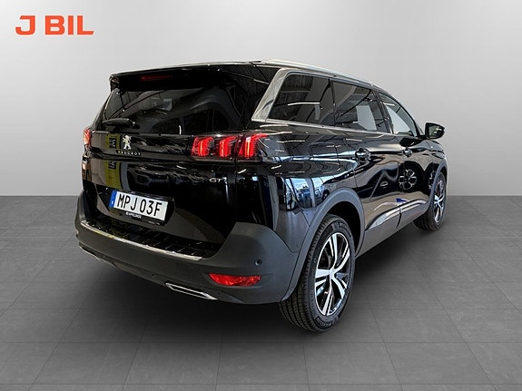 Peugeot 5008 3 of 21