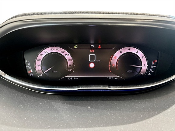 Peugeot 5008 8 of 21