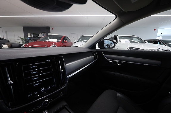 Volvo V90 17 of 21