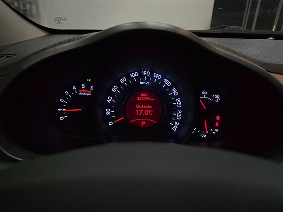 Kia Sportage 14 of 14