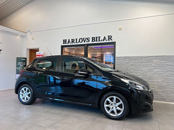 Peugeot 208 4 of 5