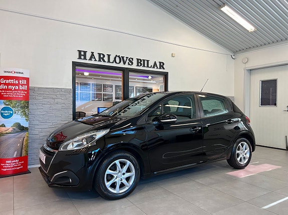 Peugeot 208 3 of 5