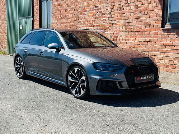 Audi RS4