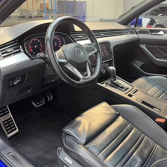 Volkswagen Passat 9 of 13