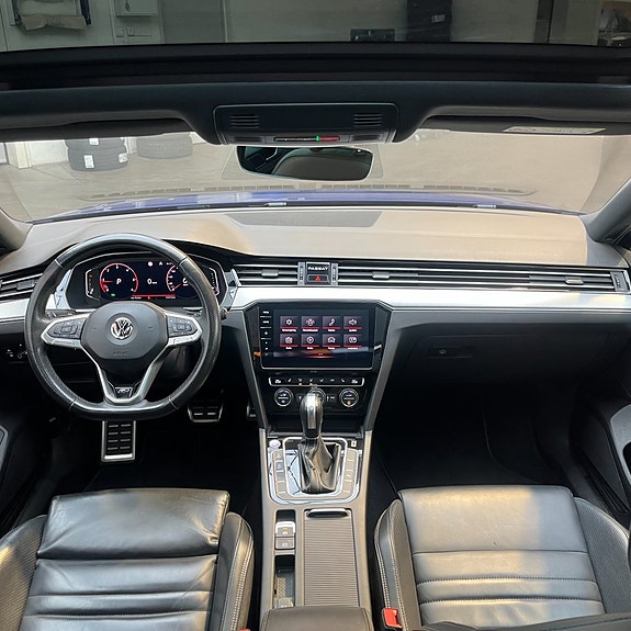 Volkswagen Passat 10 of 13