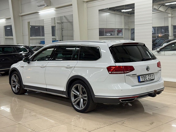 Volkswagen Passat Alltrack 6 of 19