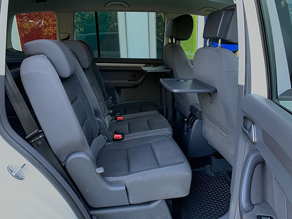 Volkswagen Touran 12 of 28