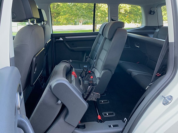 Volkswagen Touran 15 of 28