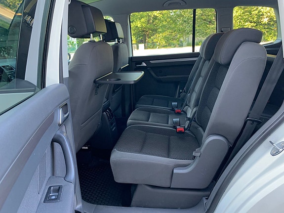 Volkswagen Touran 16 of 28