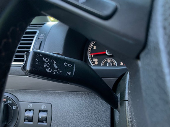 Volkswagen Touran 10 of 28